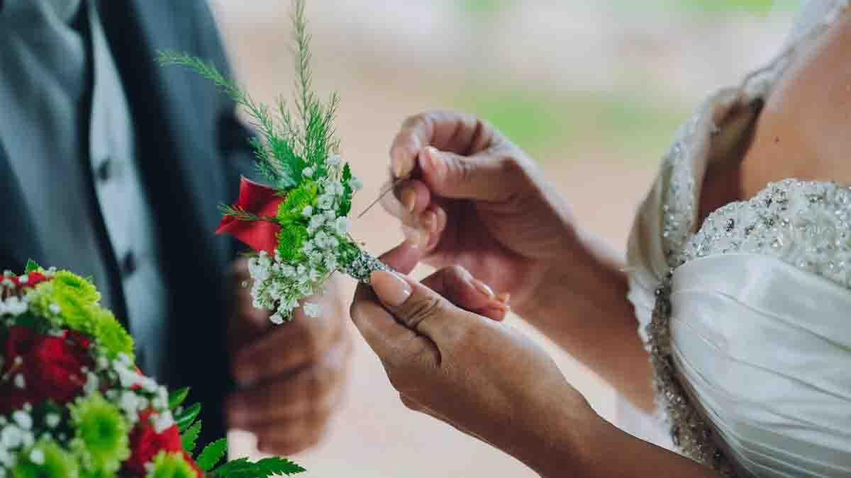 Vastu Tips: വാട്ടര്‍ടാങ്ക് മാറ്റിയാല്‍ വിവാഹം നടക്കുമോ..? കിടക്കേണ്ടത് ഏത് ദിശയില്‍; പെട്ടെന്ന് വിവാഹം നടക്കാനുള്ള മാര്‍ഗങ്ങള്‍