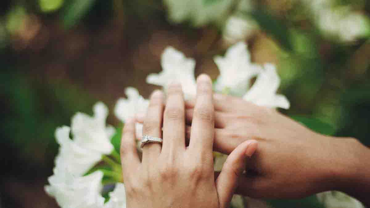 Vastu Tips: വാട്ടര്‍ടാങ്ക് മാറ്റിയാല്‍ വിവാഹം നടക്കുമോ..? കിടക്കേണ്ടത് ഏത് ദിശയില്‍; പെട്ടെന്ന് വിവാഹം നടക്കാനുള്ള മാര്‍ഗങ്ങള്‍