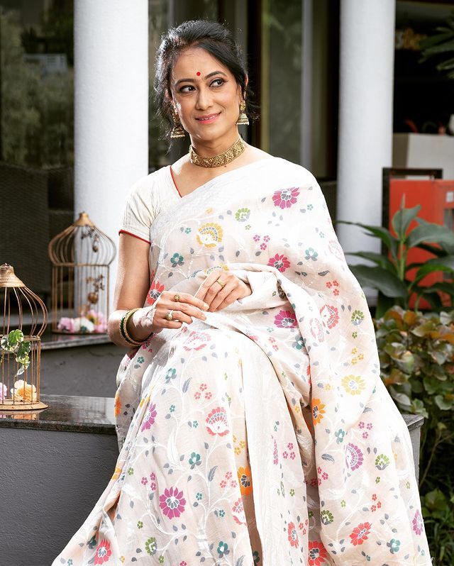 बेहद खूबसूरत हैं 'नई दुल्हनिया' रुपाली बरुआ, जिनसे 60 साल की उम्र में आशीष विद्यार्थी ने की है दूसरी शादी