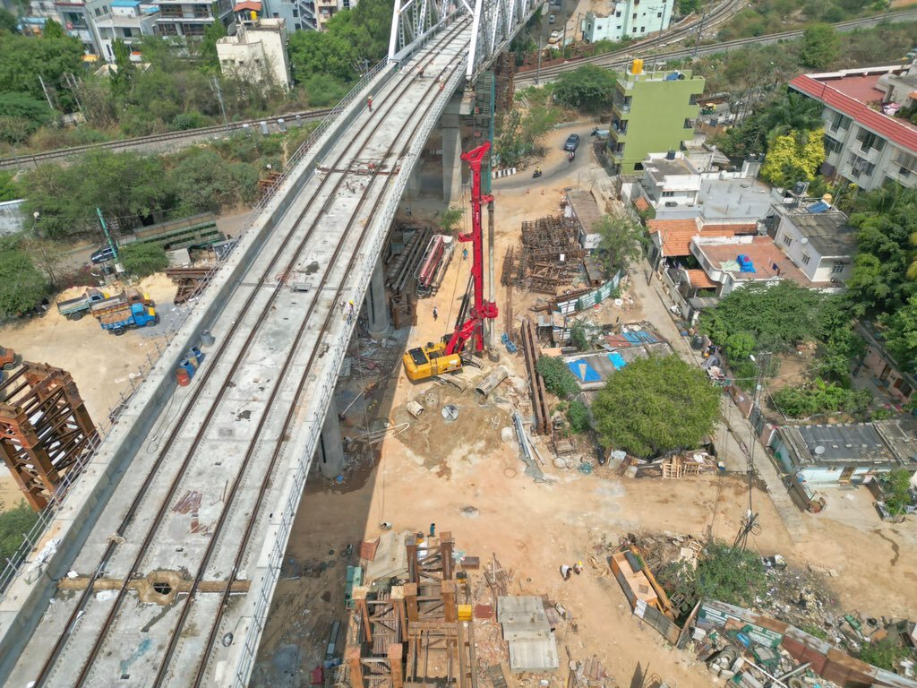  Namma Metro: ಬೆಂಗಳೂರು ಮೆಟ್ರೋದ ನೀಲಿ ಮಾರ್ಗದಲ್ಲಿ ನಡೆಯುತ್ತಿರುವುದೇನು ತಿಳಿಯಿರಿ