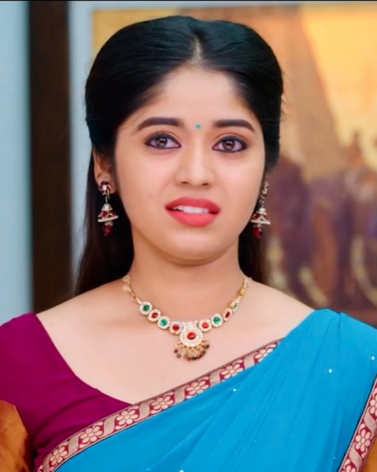 photos : நடிக்க வந்ததே இவர்களுக்காக தான்..உருக்கமாக பேசிய ஜீ தமிழ் சீரியல் நடிகை.. ஆறுதல் சொல்லும் ரசிகர்கள்! 