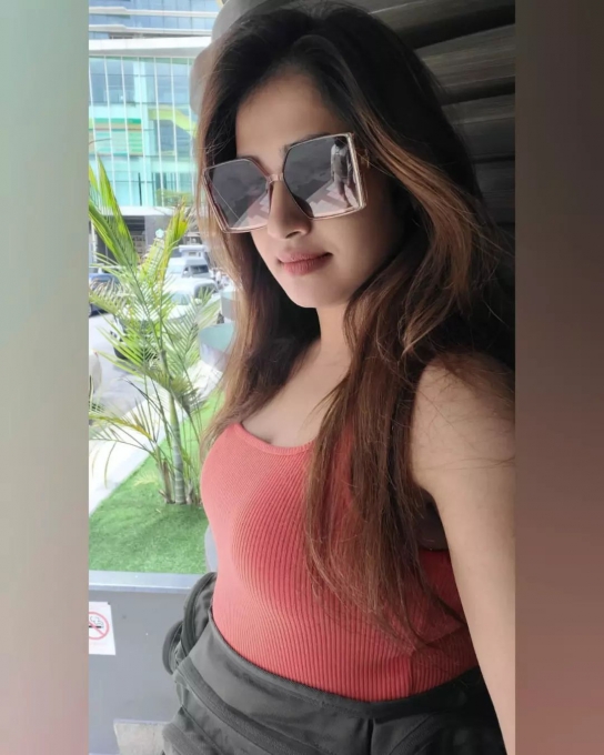 photos : அபியும் நானும் சீரியல் நாயகியின் கணவர் பிரபல நடிகரா?.. அவரே வெளியிட்ட லேட்டஸ்ட் புகைப்படங்கள்..
