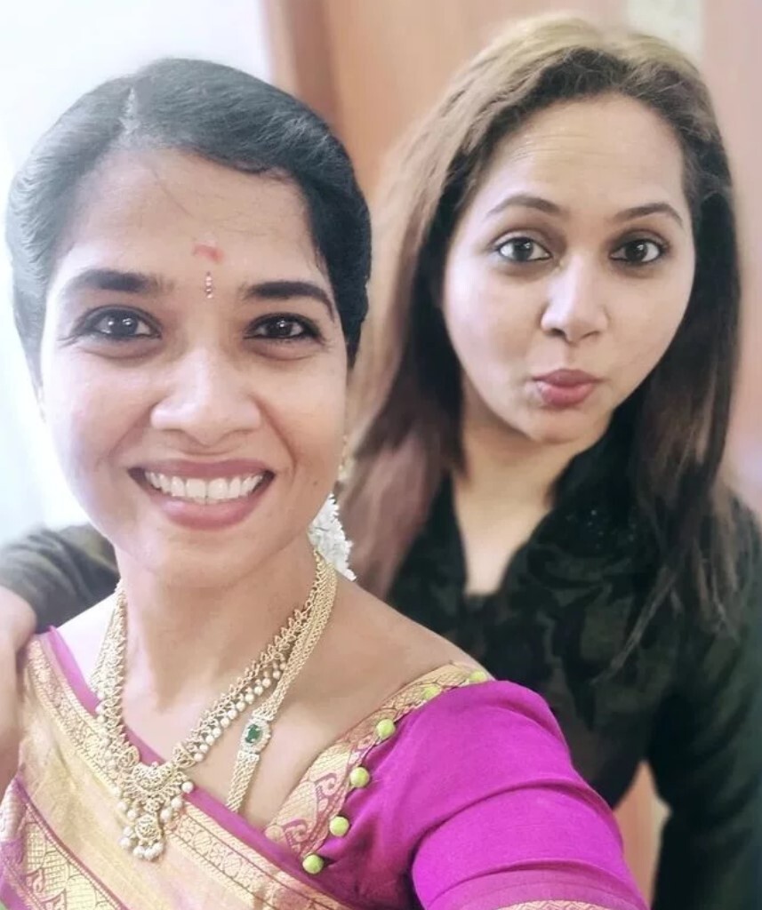 PHOTOS : குடும்பத்துடன் கேக் கெட்டி பிறந்தநாள் கொண்டாடிய 'செம்பருத்தி' சீரியல் நடிகை.. இணையத்தை கலக்கும் பிக்ஸ்.. 