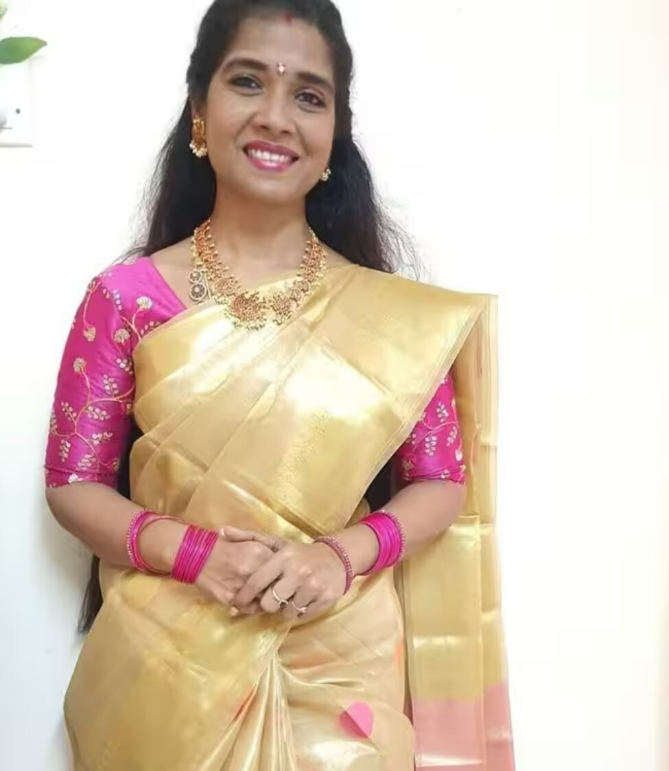 PHOTOS : குடும்பத்துடன் கேக் கெட்டி பிறந்தநாள் கொண்டாடிய 'செம்பருத்தி' சீரியல் நடிகை.. இணையத்தை கலக்கும் பிக்ஸ்.. 