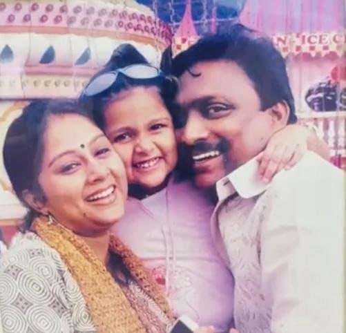photos : மௌனராகம் மல்லிகாவின் ரியல் மகளை பார்த்துள்ளீர்களா?.. அழகிய குடும்ப புகைப்படங்கள்..