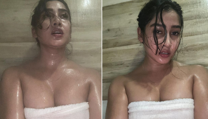 Sofia Ansari Photos: नहाते हुए सोफिया अंसारी की बाथरूम फोटोज हुईं वायरल! भीगा बदन देख फैंस ने भरी आहें 