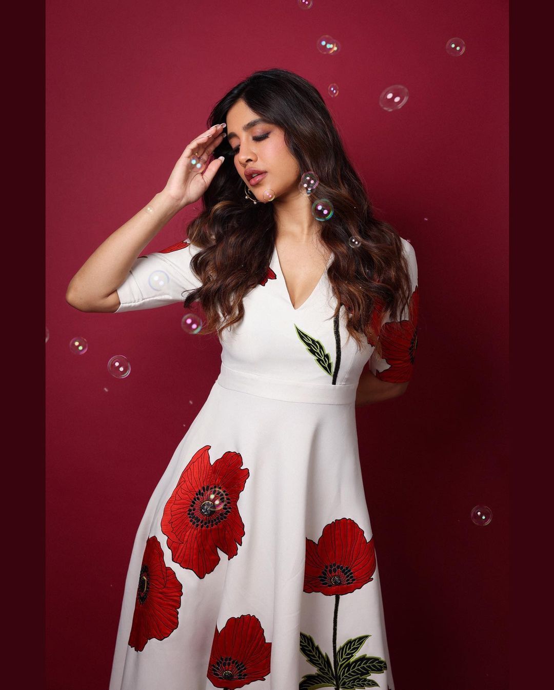 నభా నటేష్ సొగసుల విందు..  ఉడిపి బ్యూటీ ఊరించేస్తుందిగా..!