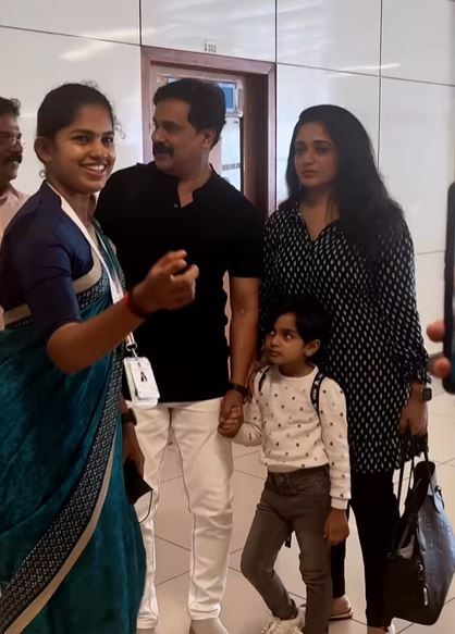 'മാമാട്ടി വളർന്ന് വലിയ ആളായല്ലോ': ദിലിപീനും കാവ്യക്കുമൊപ്പം മഹാലക്ഷ്മി, ചിത്രങ്ങള്‍ വൈറല്‍