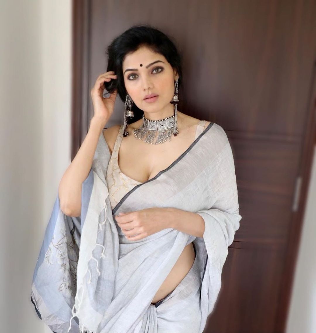 Trupti Toradmal: कौन हैं आदिपुरुष में माया बनने वालीं एक्ट्रेस तृप्ति टॉरडमल, 'पल्लू गिराकर' दिया बोल्ड सीन