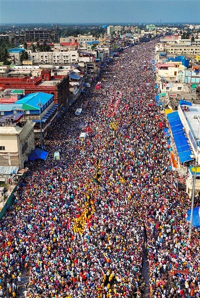 Sea Of Devotees During The Annual Rath Yatra of Lord Jagannath, In Puri; See Photos