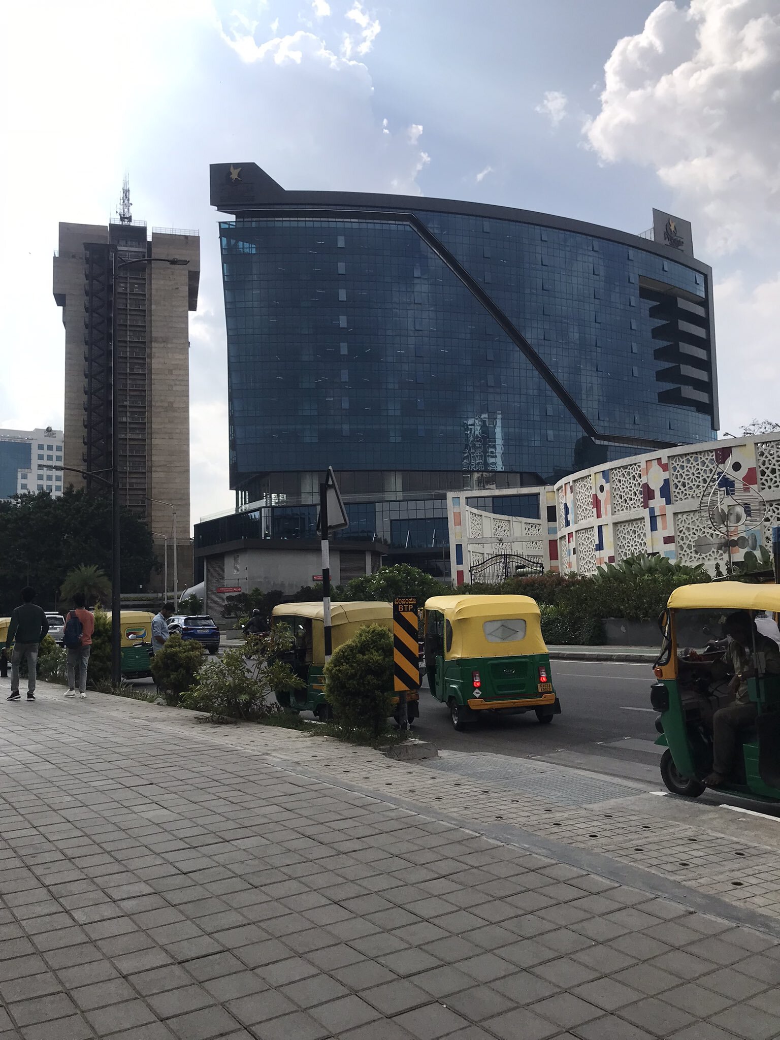  Namma Metro: ಸಿಲ್ಕ್‌ಬೋರ್ಡ್‌- ಏರ್‌ಪೋರ್ಟ್‌ ಮೇಟ್ರೊ ಮಾರ್ಗದಲ್ಲಿ ನಡೆಯುತ್ತಿರುವುದೇನು? ಅಂಕಿಅಂಶ, ವಿವರ ತಿಳಿಯಿರಿ