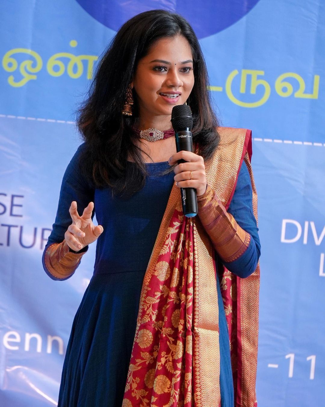 photos : பழையதை மறக்காத பிக்பாஸ் பிரபலம்.. வீட்டுக்கு என்ன கொண்டு வந்துருக்காங்க பாருங்க..