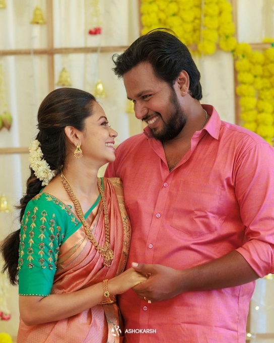 photos : பழையதை மறக்காத பிக்பாஸ் பிரபலம்.. வீட்டுக்கு என்ன கொண்டு வந்துருக்காங்க பாருங்க..