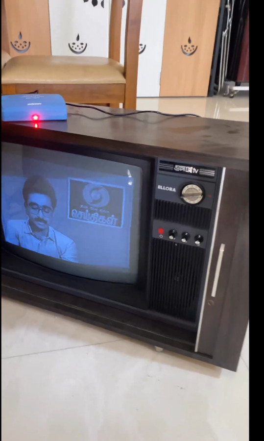 photos : பழையதை மறக்காத பிக்பாஸ் பிரபலம்.. வீட்டுக்கு என்ன கொண்டு வந்துருக்காங்க பாருங்க..