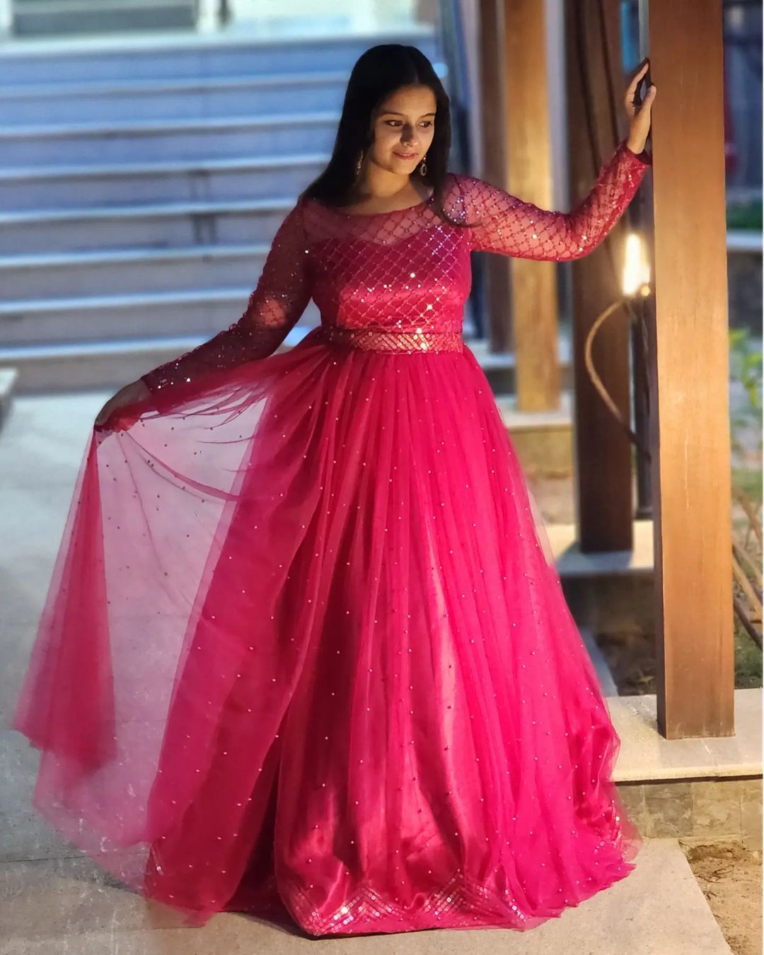 photos : தனியாக படகில் சவாரி செய்யும் எதிர்நீச்சல் சீரியல் நடிகை.. எங்க போயிருக்காங்க தெரியுமா..