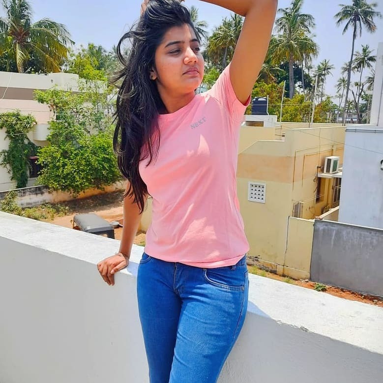 photos: சீரியல் நடிகை சைத்திராவின் ரீல் தங்கச்சியா இவங்க.. இதுக்கு