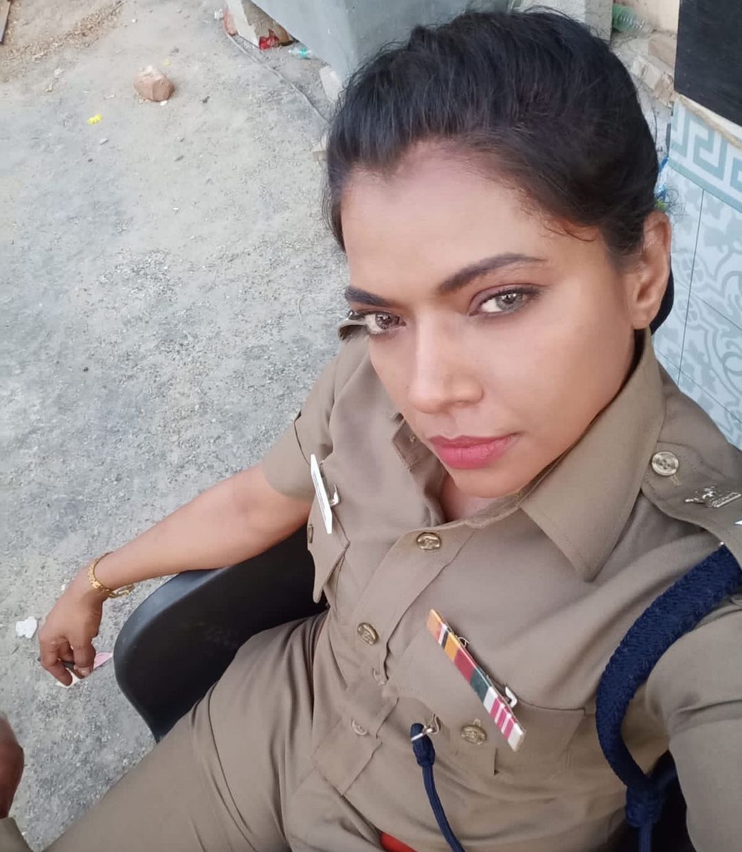 photos: ஸ்டைல் எல்லாம் நல்லதா இருக்கு.. நடை சரியில்லையே!.. கலாய்த்த நெட்டிசன்.. தரமான ரிப்ளே கொடுத்த  காஜல் பசுபதி.. 