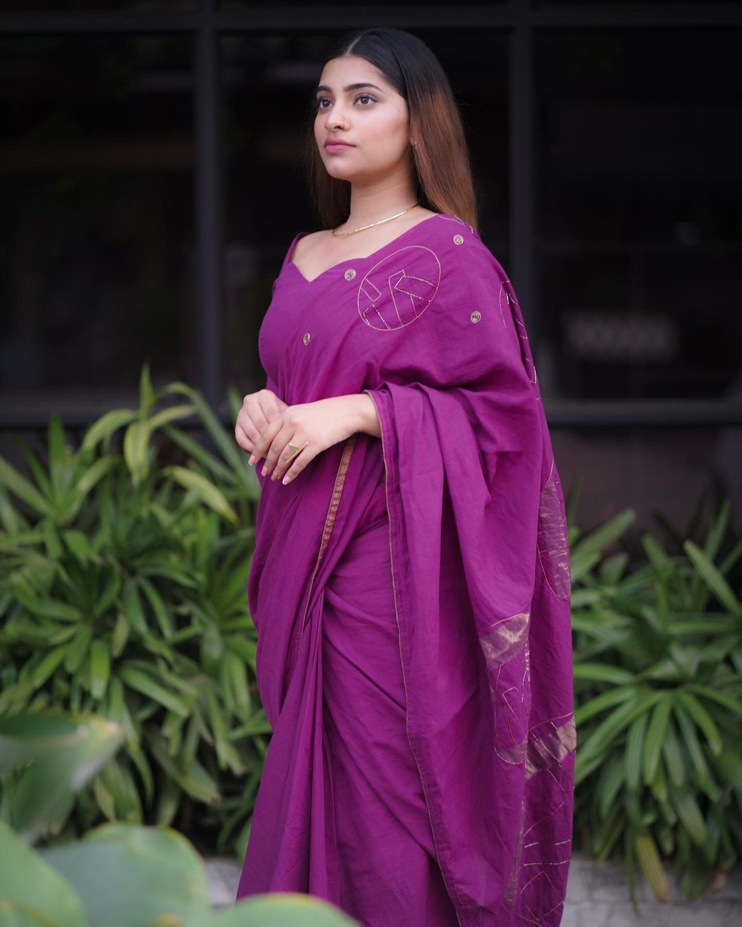 Malavika Sreenath: സാരിയിൽ പുത്തൻ മേക്കോവറുമായി മാളവിക ശ്രീനാഥ്; ആരാധകരുടെ മനം മയക്കിയ ചിത്രങ്ങൾ കാണാം