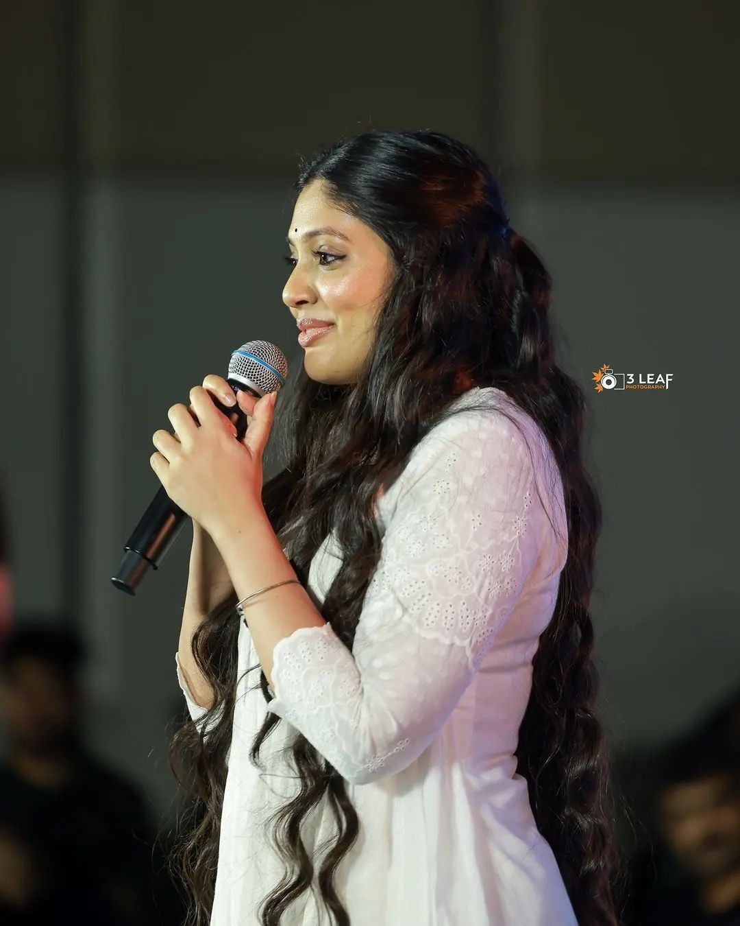 Veena Nandakumar: ഇനി സത്യനാഥന്റെ മാലാഖ... ആരാധകരെ ചിരിയിൽ മയക്കി വീണ; വോയ്സ് ഓഫ് സത്യനാഥൻ ട്രെയ്‌ലർ ലോഞ്ചിൽ തിളങ്ങി താരം