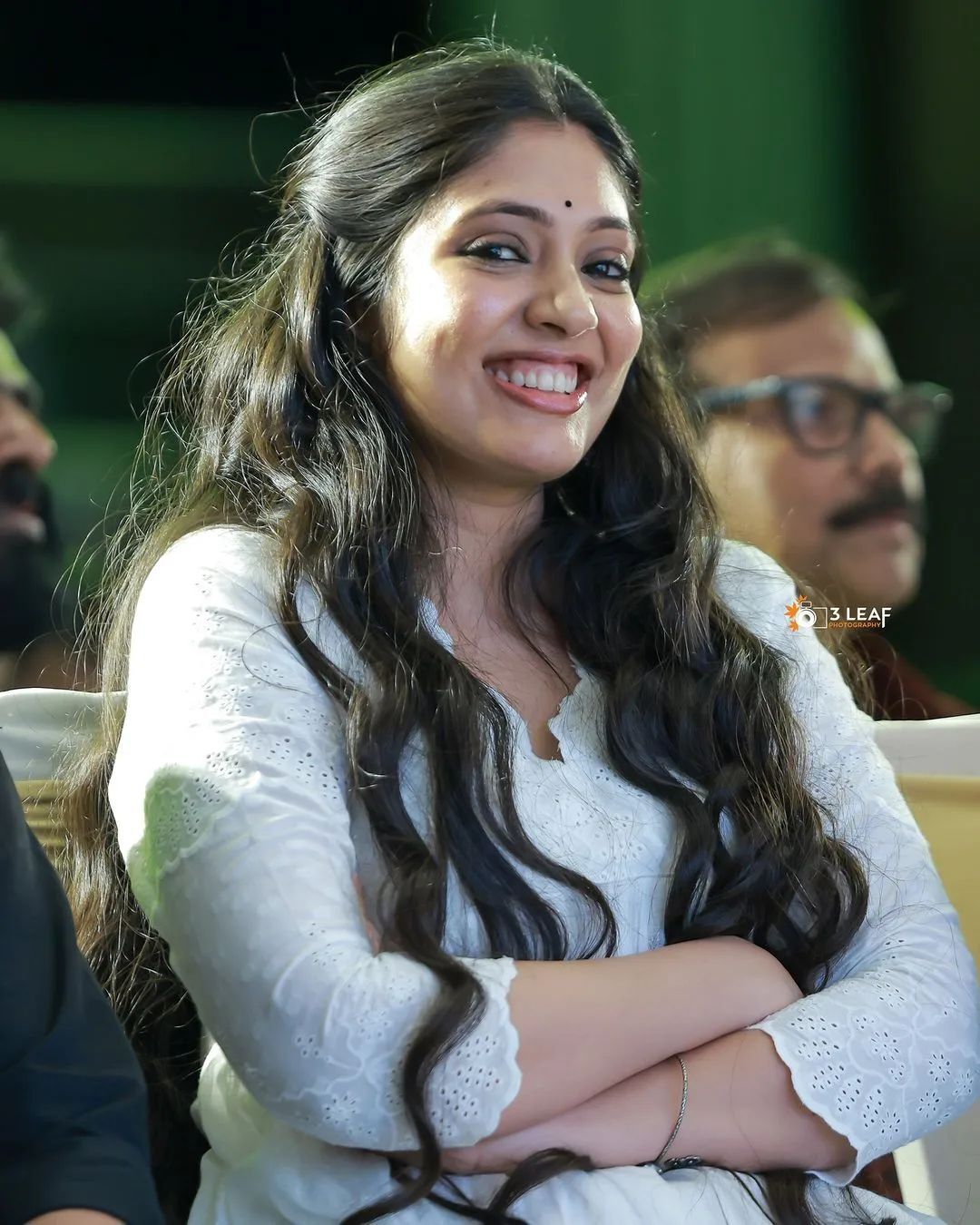 Veena Nandakumar ഇനി സത്യനാഥന്റെ മാലാഖ... ആരാധകരെ ചിരിയിൽ മയക്കി വീണ