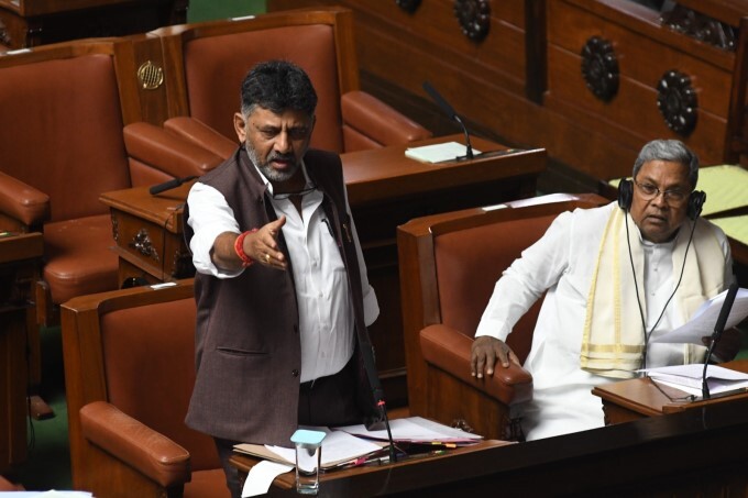 ವಿಧಾನಸಭೆಯ ಕಲಾಪದಲ್ಲಿ ಮಂಗಳವಾರ ಪಾಲ್ಗೊಂಡಿದ್ದ ಡಿಸಿಎಂ ಡಿ ಕೆ ಶಿವಕುಮಾರ್