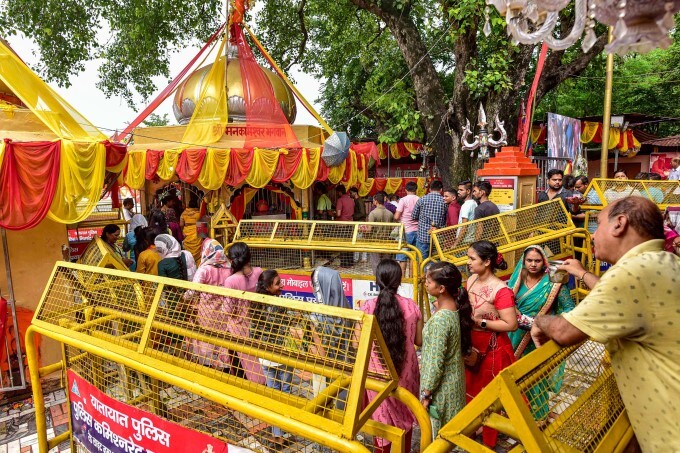 ಶ್ರಾವಣ ಮಾಸದ ಮೊದಲ ಸೋಮವಾರ: ದೇಶದೆಲ್ಲೆಡೆ ಶಿವನ ಆರಾಧನೆ