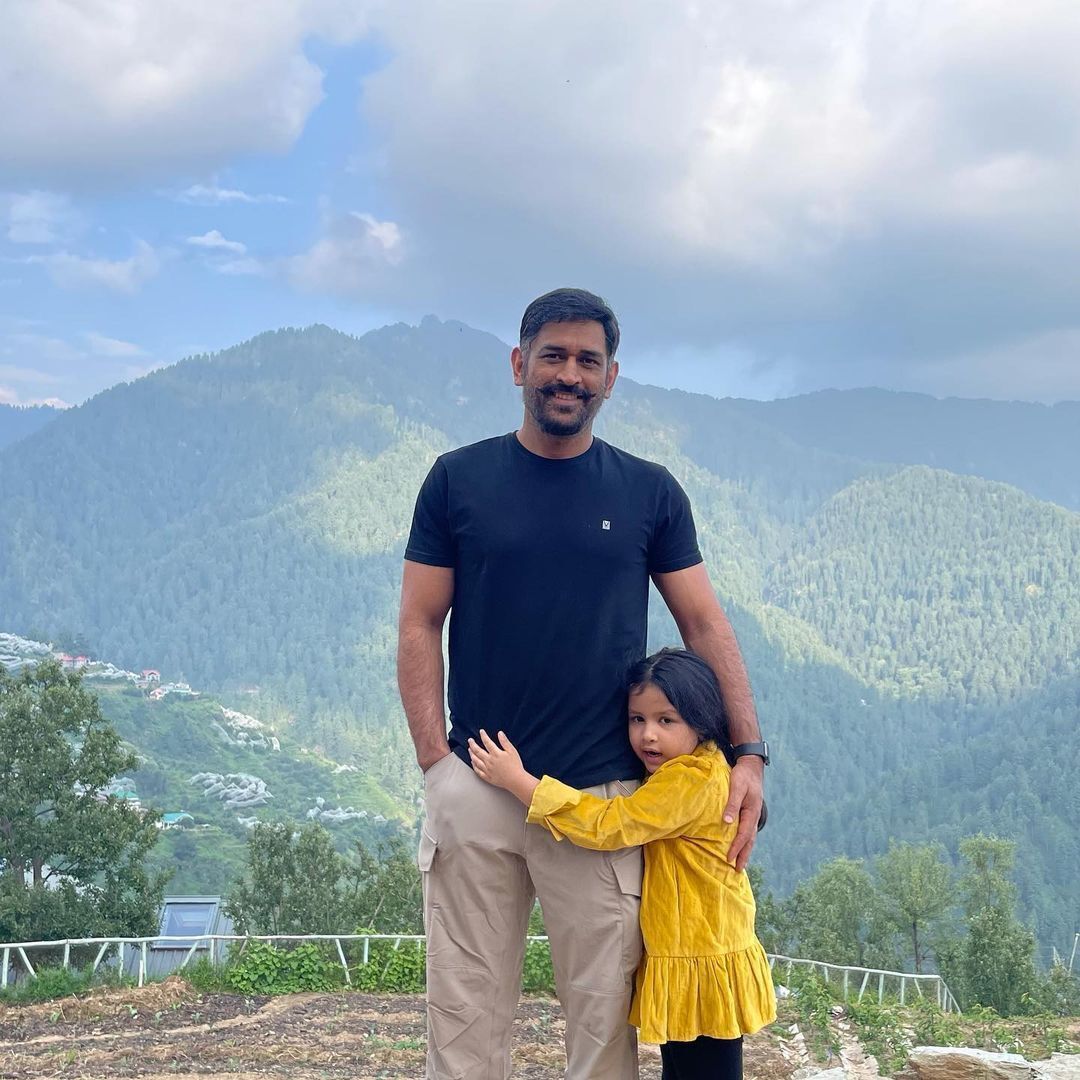 Happy B'day Mahi: ધોનીના રાંચી સ્થિત હરિયાળીથી ઘેરાયેલા ફાર્મ હાઉસ 'કૈલાશપતિ'ની ઈનસાઈડ તસવીરો