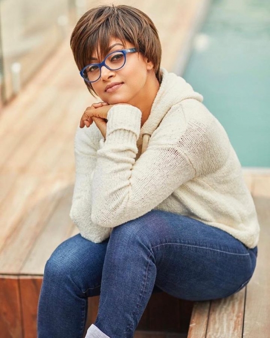 PHOTOS: 56 வயதாகும் நதியாவா இது? இளம் நடிகைகளுக்கே டஃப் கொடுப்பாங்க போலயே.. வியக்கவைக்கும் புகைப்படங்கள்.. 