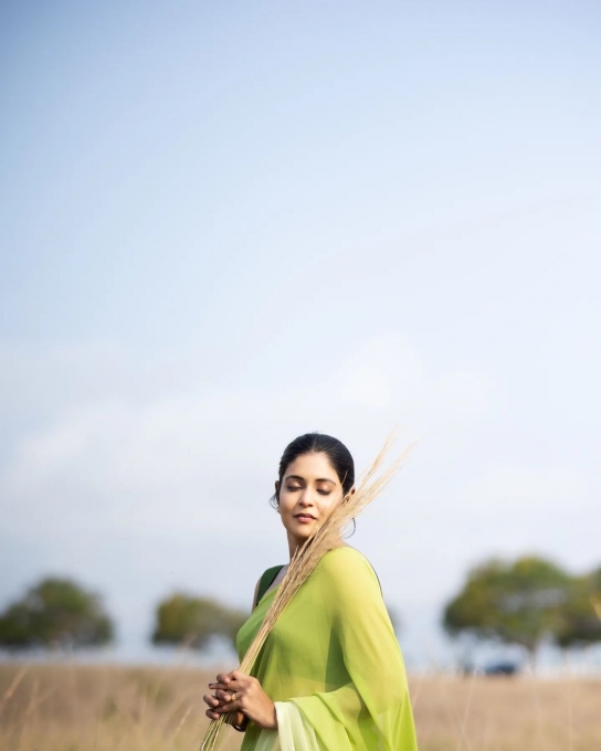 photos: யாரடி நீ மோஹினி சீரியலில் கலையாக நடிச்சவங்கள நியாபகம் இருக்கா.. இப்போ எப்படி இருகாங்க பாருங்க..