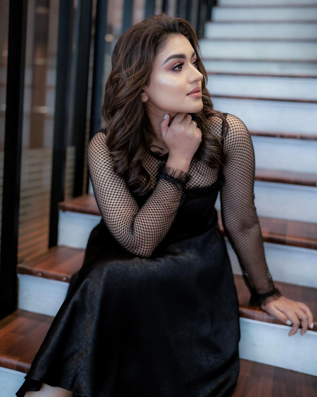 photos: மீண்டும் மணக்கோலத்தில் ஷபானா.. சுத்தி போடுங்க.. கமெண்டுகளை நிரப்பும் ரசிகர்கள்..