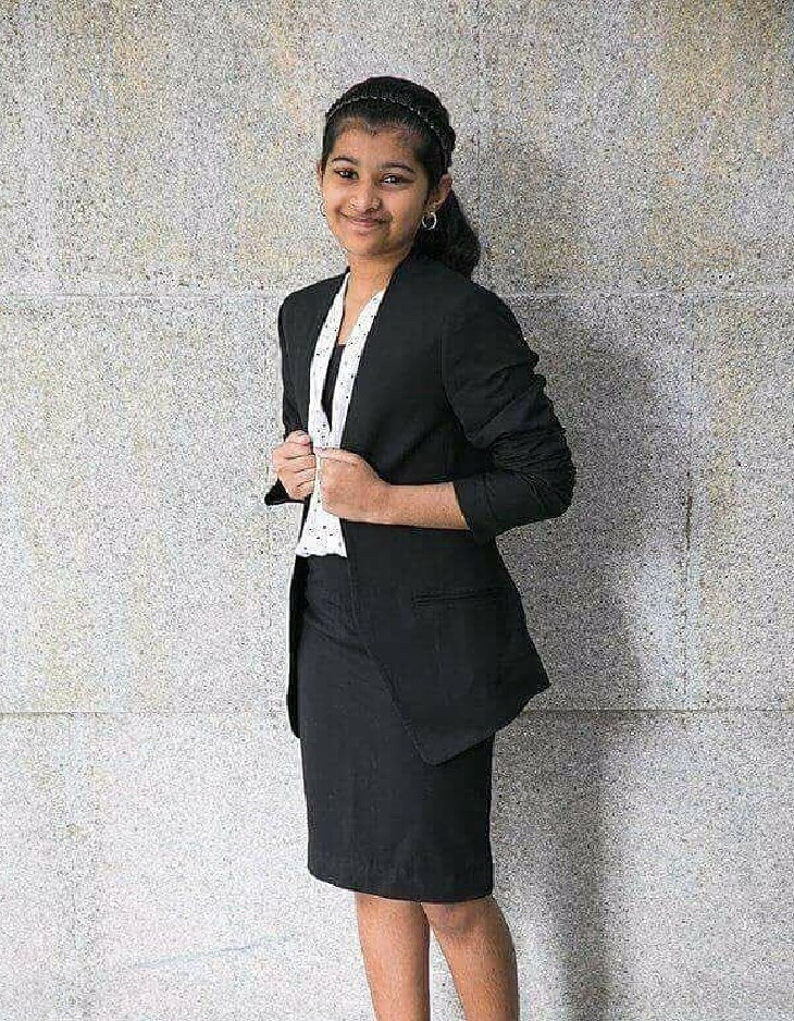 PHOTOS: நடிகர் விஜய்யின் மகளை பாத்துருக்கீங்களா? இணையத்தை கலக்கும் திவ்யா சாஷாவின் புகைப்படங்கள்.. 