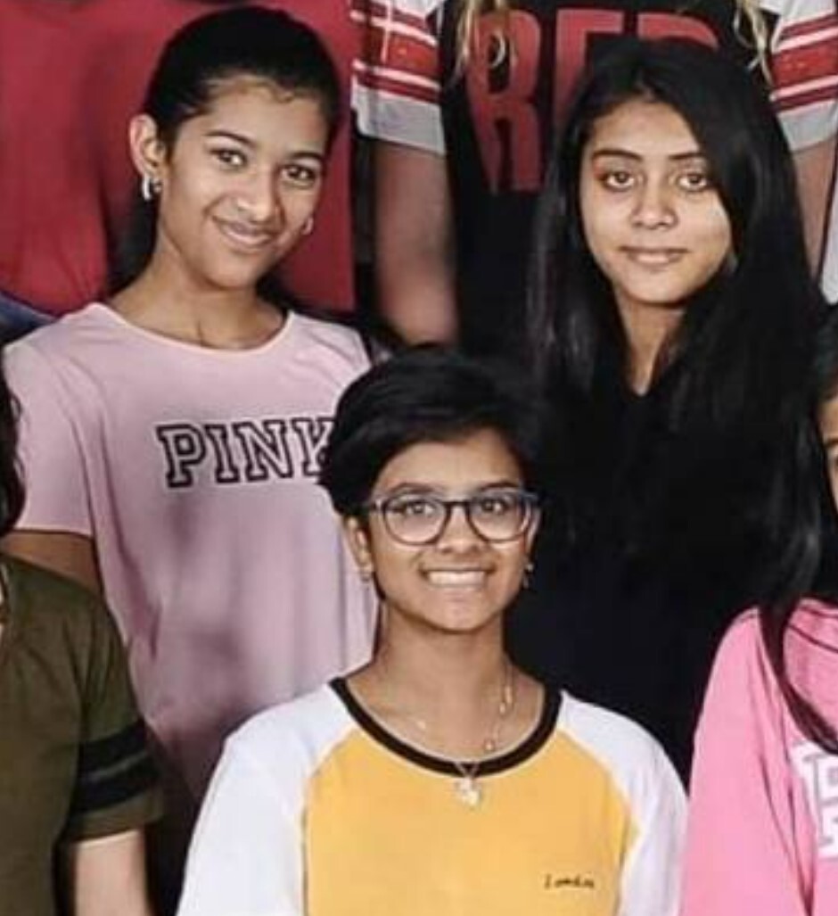 PHOTOS: நடிகர் விஜய்யின் மகளை பாத்துருக்கீங்களா? இணையத்தை கலக்கும் திவ்யா சாஷாவின் புகைப்படங்கள்.. 