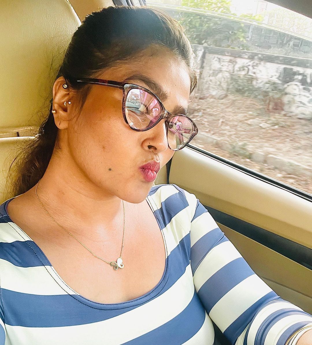 PHOTOS: வேலைக்காரன் சீரியல் வில்லி புவனாவா இது.. இத்தனை படங்கள் நடிச்சிருக்காங்களா..