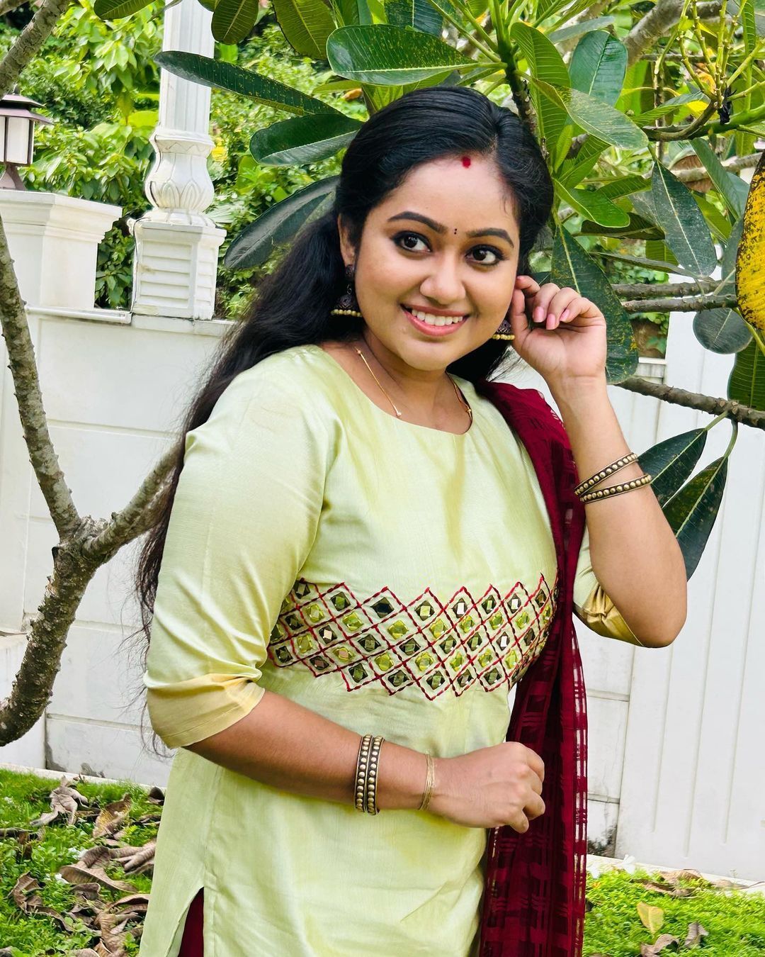 PHOTOS: பொன் மகள் வந்தாள் சீரியல் நடிகையை நினைவிருக்கா. இப்போ எப்படி இருக்காங்க தெரியுமா.. லேட்டஸ்ட் குடும்ப புகைப்படங்கள்..