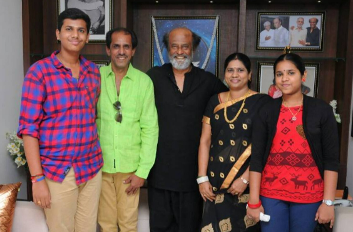 PHOTOS: காமெடி நடிகர் வையாபுரியின் மகளா இது? இணையத்தை கலக்கும் புகைப்படங்கள்.. 