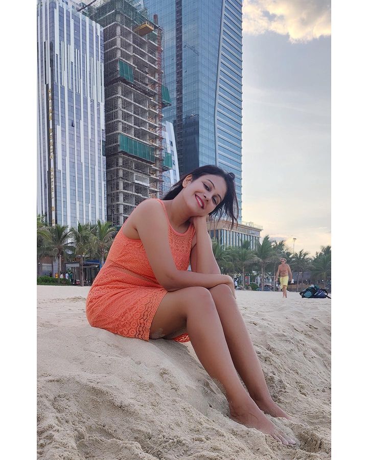 PHOTOS: புடவையில் அசத்தும் சாந்தினி தமிழரசன்.. இணையத்தை கலக்கும் லேட்டஸ்ட் புகைப்படங்கள்.. 