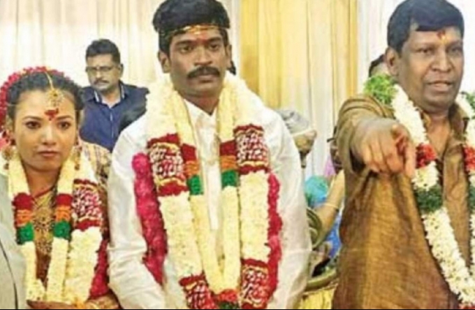 PHOTOS: வடிவேலுவின் மகனை பாத்துருக்கீங்களா? திருமணத்தில் எடுக்கப்பட்ட புகைப்படத்தை பாருங்களேன்!  