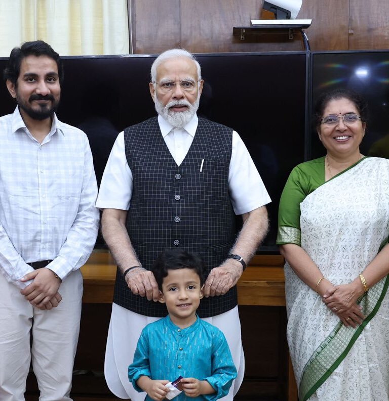 ಅನಂತ ಕುಮಾರ್ ಮೊಮ್ಮಗನ ಜೊತೆ ಪ್ರಧಾನಿ ಮೋದಿ ಮಾತು 