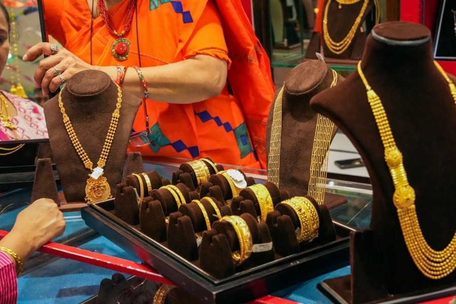 Today gold price in Kolkata: রবিবার ঊর্ধ্বমুখী সোনা ও রুপোর দর, জানুন আজকের মূল্য  