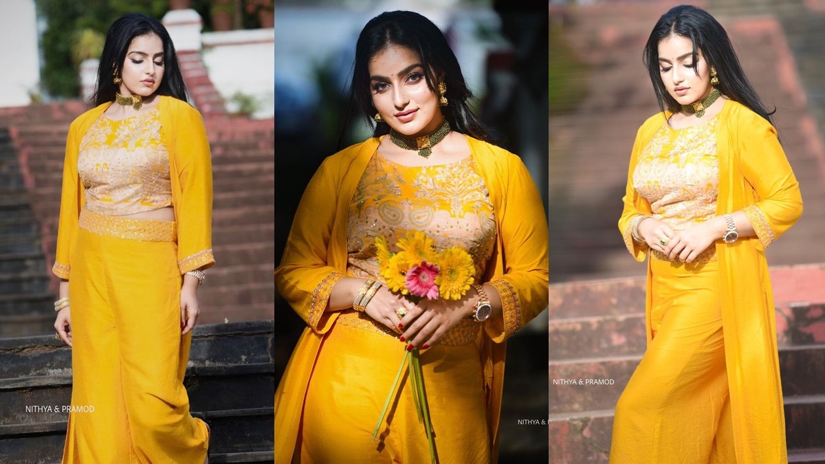 Malavika Menon: സൂര്യകാന്തിപോലെ മിന്നി തിളങ്ങി മാളവിക മോനോൻ... മാളുവിന്റെ ഓണം ലുക്കാണോ ഇതെന്ന് ആരാധകർ? താരത്തിന്റെ പുത്തൻ ചിത്രങ്ങൾ കാണാം