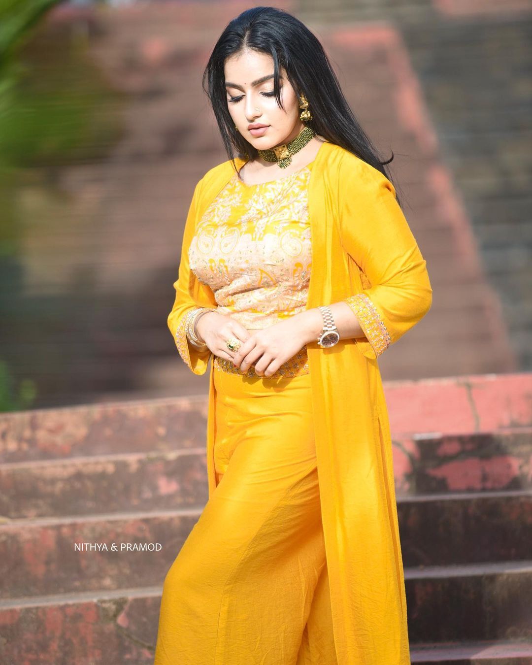 Malavika Menon: സൂര്യകാന്തിപോലെ മിന്നി തിളങ്ങി മാളവിക മോനോൻ... മാളുവിന്റെ ഓണം ലുക്കാണോ ഇതെന്ന് ആരാധകർ? താരത്തിന്റെ പുത്തൻ ചിത്രങ്ങൾ കാണാം