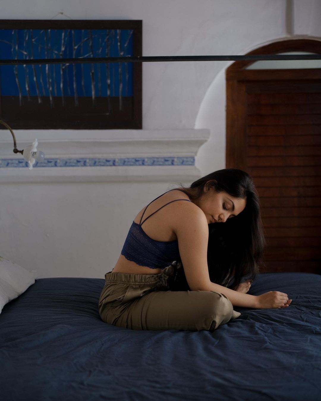 Ahaana Krishna: മോഡേണ്‍ ലുക്കില്‍ ഗ്ലാമറസ്സ് ആയി ആരാധകരെ കയ്യിലെടുത്ത് അഹാന കൃഷ്ണ, പുത്തന്‍ ചിത്രങ്ങള്‍ വൈറല്‍...