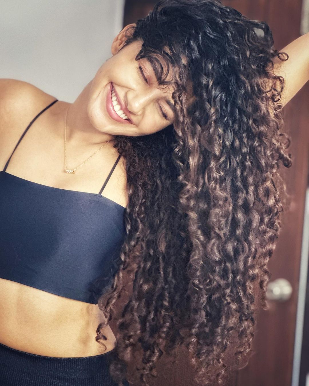 PHOTOS: கொடி பட நாயகி வைத்திருக்கும் செல்லப்பிராணி என்னனு  தெரியுமா? பெயரை கேட்ட நீங்களே கிறங்குவீங்க!