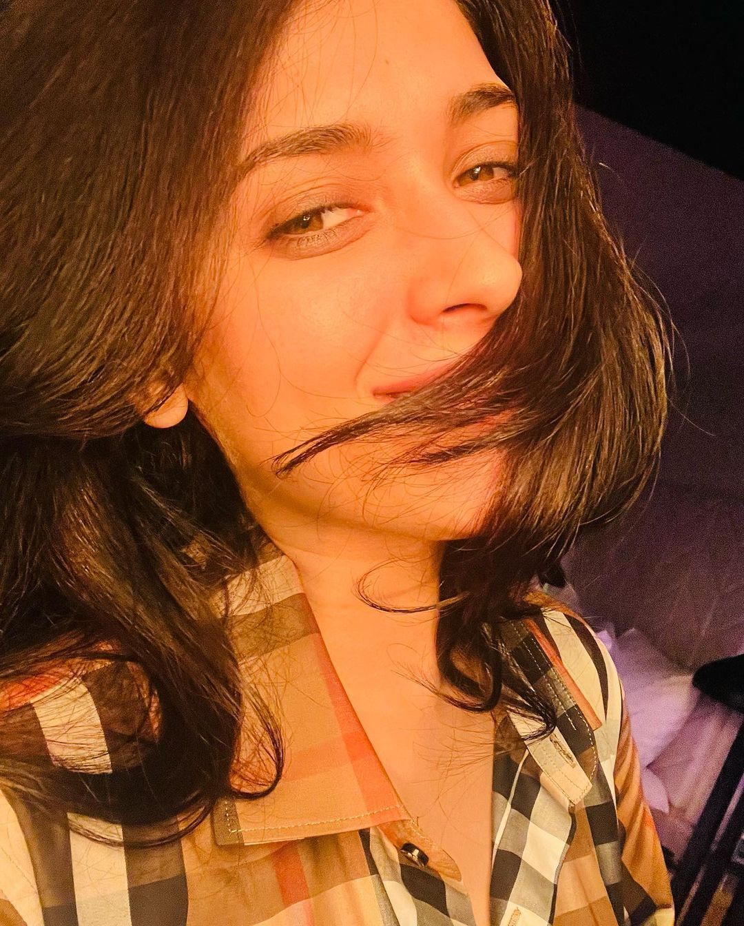 లేలేత అందాలతో మైమరిపిస్తున్న గీతికా.. ముద్దుగ్గుమ్మ జోరు మాములుగా లేదులే..!