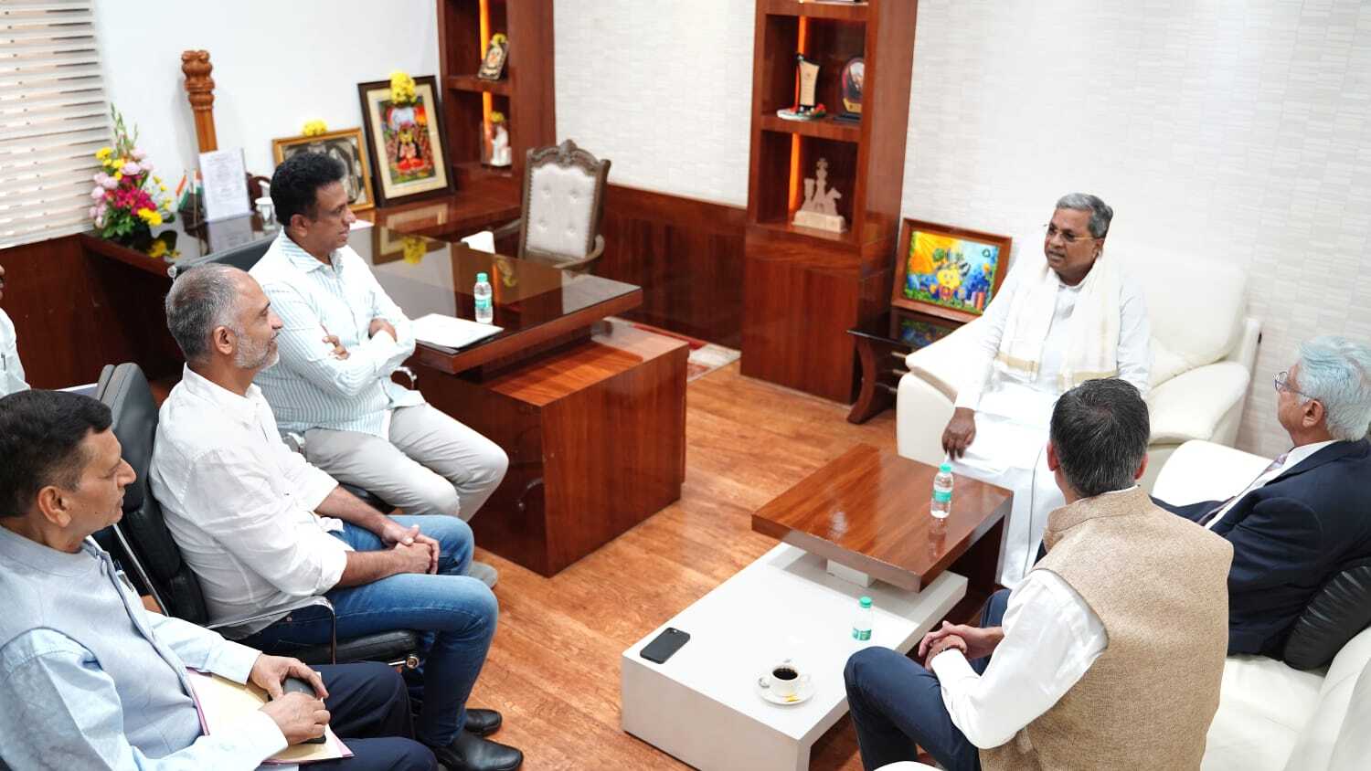 ಅಜೀಂ ಪ್ರೇಮ್‌ ಜಿ ಜೊತೆ ಸಿಎಂ ಸಿದ್ದರಾಮಯ್ಯ & ಡಿಸಿಎಂ ಡಿ.ಕೆ.ಶಿವಕುಮಾರ್ ಚರ್ಚೆ 