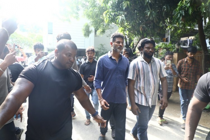 In Pics: Celebs at Actor Vijay Antony’s Daughter Meera’s Funeral