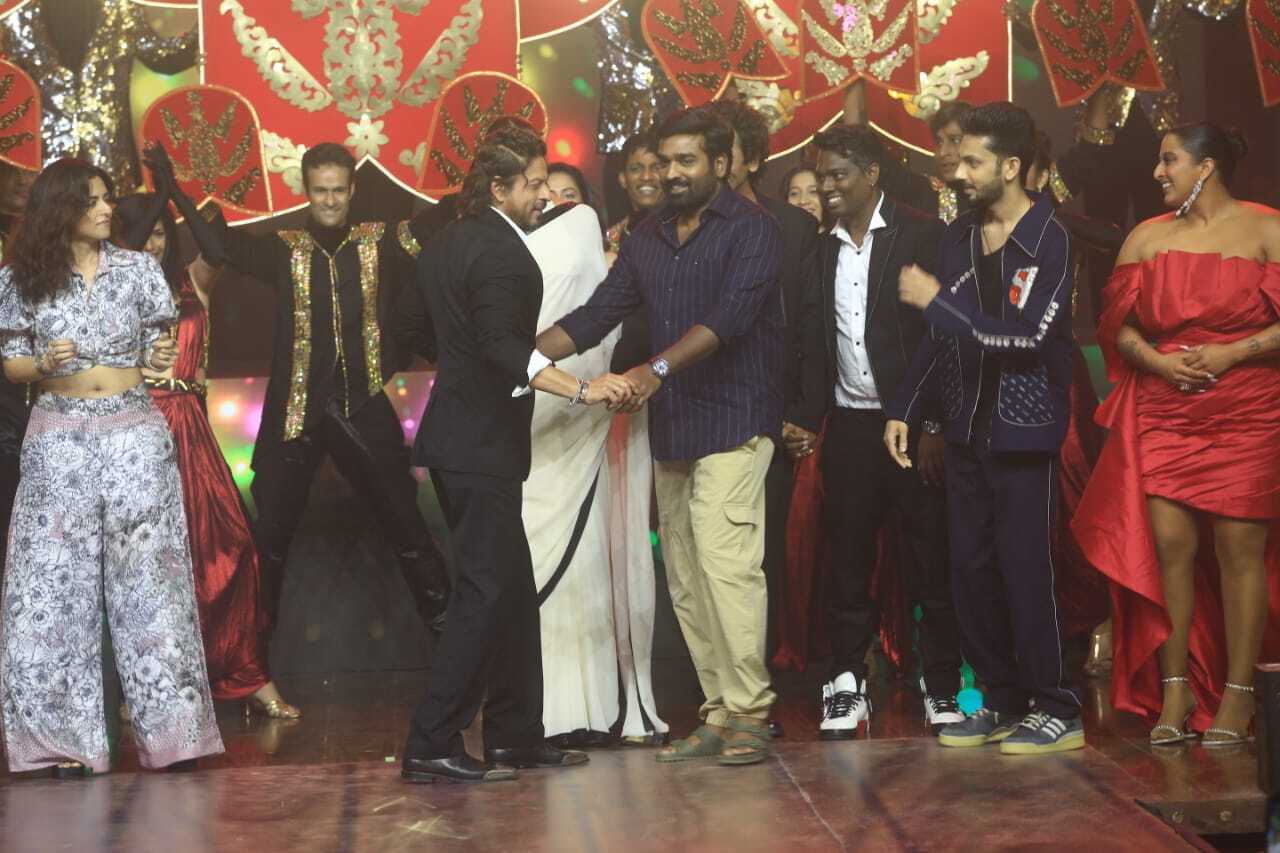 In Pics: Deepika Padukone, Shah Rukh Khan and Others Best Moments at the Jawan Success Event