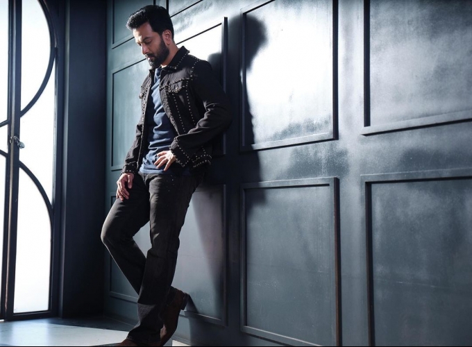 PHOTOS: நடிகர் பிரித்விராஜுக்கு இவ்வளவு பெரிய மகளா? அழகிய குடும்ப புகைப்படங்கள் இதோ!