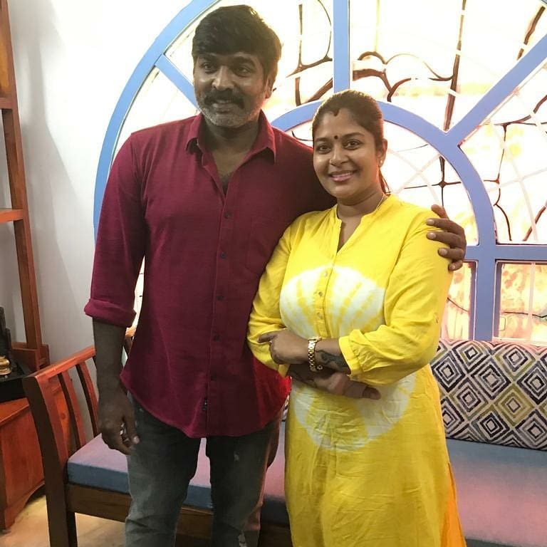 PHOTOS: விஜய்யின் 'காவலன்' பட நடிகை நீபவை நியாபகம் இருக்கா? மிரள வைக்கும் போட்டோஸ்!