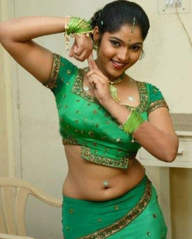 PHOTOS: அடிபொலி.. கேரளா சேலையில் ரசிகர்களை சுழட்டி போட்ட நடிகை பானு.. லேட்டஸ்ட் படங்கள் இதோ!